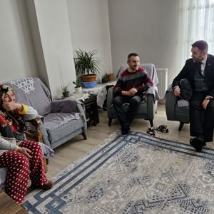 İl Müdürümüz Sn. Ömer TURAN, TSK Gazimiz Sn. Çetin UYAR 'ın hanesine ziyaret gerçekleştirilmiştir. - fotoğraf 2