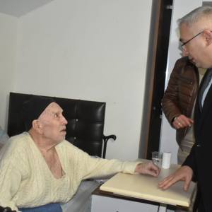 İl Müdürümüz Faruk Uysal, Yaşlılar Haftası Münasebetiyle İnegöl Fatma Göztepe Huzurevi'nde Büyüklerimizle İftar Sofrasında Bir Araya Geldi - fotoğraf 3