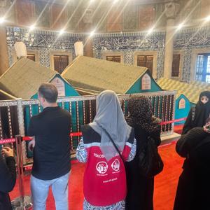 2025 'Aile Yılı' kapsamında Şehit Yakınlarımız ile Hırka-i Şerif, Fatih Sultan Mehmet Türbesi ve Mehmet Emin Tokadi Türbesini ziyaret ediyoruz. - fotoğraf 2
