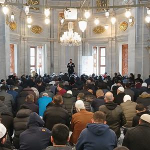 2025 Aile Yılı kapsamında “Ailemiz Geleceğimiz” konu başlığında Mobil Sosyal Hizmet çadırımız ile “Madde Bağımlılığı ve Babanın Aile İçindeki Önemi” konulu seminer ile gerçekleştirilmiştir. - fotoğraf 2
