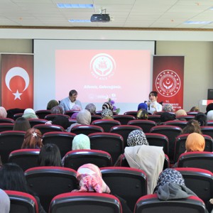 Gümüşhane’de "Kadın İstihdamı" Konulu Söyleşi Düzenlendi! - fotoğraf 4