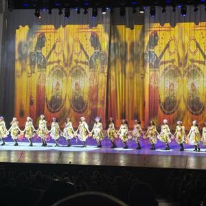 Sosyal Sportif ve Kültürel Faaliyetler birimimizin koordinesinde, Huzurevlerimizde hizmet alan 50 sakinimiz Yaşlılar Haftasında Atatürk Kültür Merkezinde Anadolu Ateşi gösterisini izlediler. - fotoğraf 3