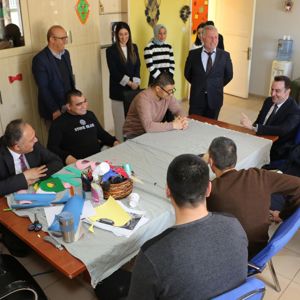 #AileYılı Etkinlikleri Kapsamında Daire Başkanlarımızdan Şanlıurfa Bakım,Rehabilitasyon ve Aile Danışma Merkezimize Ziyaret… - fotoğraf 3