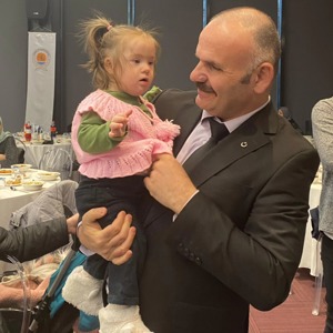 Samsun’da Down Sendromu Farkındalık Günü İçin Anlamlı İftar Programı Düzenlendi - fotoğraf 3