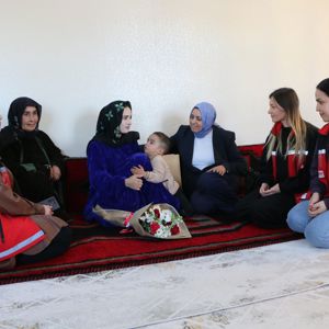 #AileYılı ‘nda  Beşiz Bebekleri Dünyaya Gelen Felhan Ailesine  Daire Başkanlarımızdan Ziyaret… - fotoğraf 5