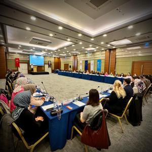Bakanlığımız tarafından yürütülen Türkiye’de Koruyucu Aile Sisteminin Güçlendirilmesi Projesi kapsamında personellerin üç gün sürecek olan eğitim programımız başlamıştır. - fotoğraf 4