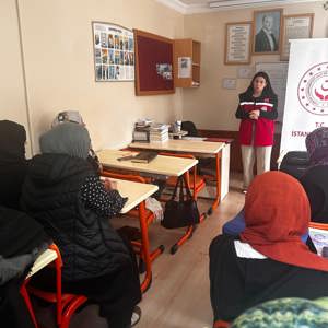 Okullar, Kuran Kursları, Denetimli Serbestlik Müdürlükleri ve Aile Destek Merkezleri alanlarında Aile Eğitim Programı kapsamında verilen eğitimlerimiz düzenli olarak devam ediyor. - fotoğraf 2