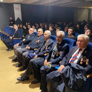 İl Müdürlüğümüze bağlı Sosyal Hizmet Merkezlerimiz tarafından ilçelerimizdeki Kahraman Gazilerimiz ve kıymetli Şehit Yakınlarımız, gençlerimizle buluşmaya devam ediyor. - fotoğraf 4
