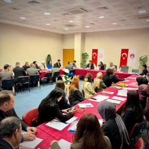 Aile ve Sosyal Hizmetler Bakan Yardımcımız Sayın Sevim SAYIM MADAK İl Müdürlüğümüze bağlı Sosyal Hizmet Merkezi Müdürlerimiz ile istişare toplantısında bir araya geldi. - fotoğraf 3