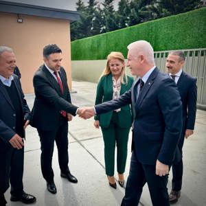 İstanbul Valisi Sn. Davut GÜL , Bakırköy Kaymakamı Sn. Recai KARAL ve İl Müdürümüz Sn. Ömer TURAN, Bakırköy Engelli Bakım Rehabilitasyon ve Aile Danışma Merkezinin incelemelerde bulundular. - fotoğraf 1