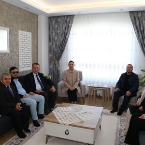 Gazi Söz. Er İsmail Can KEPEZ ve kıymetli ailesini ziyaret - fotoğraf 1
