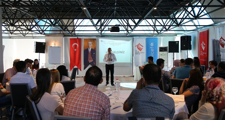 Afet ve Acil Durumlarda Psikosoyal Destek Hizmetleri Temel Düzey Eğitici Eğitimi İzmir’de başladı