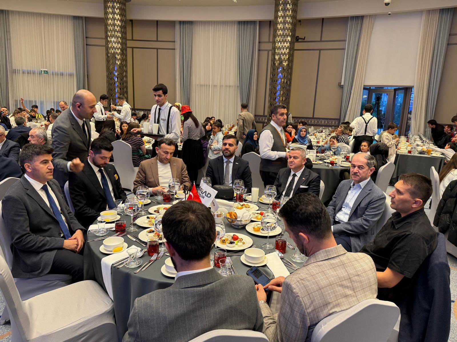 İl Müdürümüz Naci YILMAZ, öksüz ve yetim yavrularımız adına MÜSİAD tarafından düzenlenen iftar programına katıldı. #aileyılı @tcailesosyal - fotoğraf 1