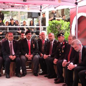 Çanakkale Zaferi’nin 110. Yıl Dönümünde Şehitlerimizi Rahmetle Andık - fotoğraf 8