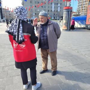 İl genelinde sahaya çıkan ekiplerimiz koruyucu ve önleyici sosyal hizmet modelleri hakkında farkındalık oluşturmuş, bilgilendirme ve broşür dağıtımı gerçekleştirilmiştir. - fotoğraf 6