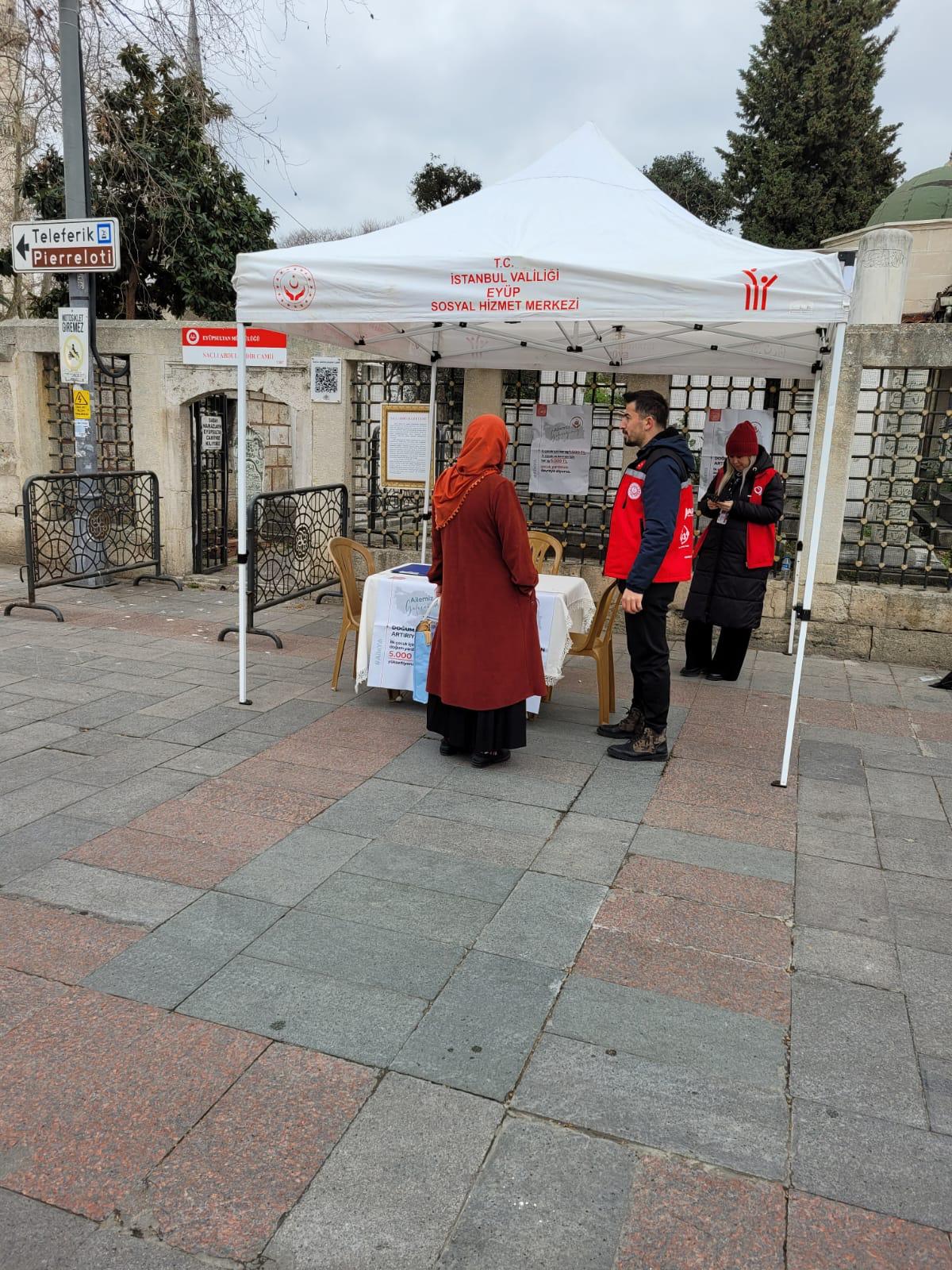 İl genelinde sahaya çıkan ekiplerimiz koruyucu ve önleyici sosyal hizmet modelleri hakkında farkındalık oluşturmuş, bilgilendirme ve broşür dağıtımı gerçekleştirilmiştir.