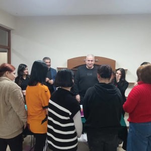 Melisa, Melek ve Ünzile'nin Doğum Günü Coşkusu - fotoğraf 1
