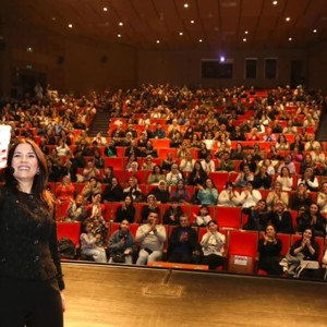Eğitimci ve Yazar Dilek Cesur Samsun’da Sevenleriyle Buluştu - fotoğraf 6
