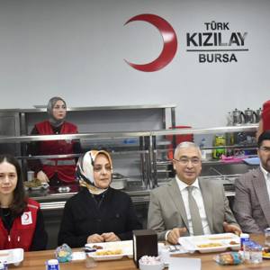 Türk Kızılay ve İl Müdürlüğümüzden Anlamlı İftar Buluşması - fotoğraf 2