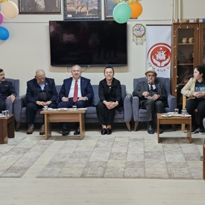 Sayın Valimiz Ali FİDAN Rıfat Kartal Huzurevimizde bulunan yaşlılarımızı ziyaret etti - fotoğraf 2