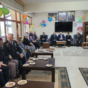Sayın Valimiz Ali FİDAN Rıfat Kartal Huzurevimizde bulunan yaşlılarımızı ziyaret etti - fotoğraf 3