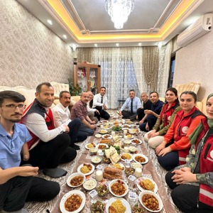 Bir Sofra, Bir Gönül, Birlikte Paylaşılan Bir Akşam - fotoğraf 2