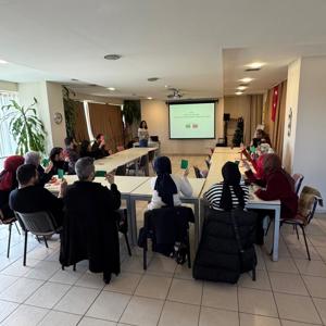 Afetlere hazırlığımızı artırmak ve personelimizi güçlendirmek amacıyla, "Afet ve Acil Durumlarda Psikososyal Destek Hizmetleri Farkındalık Eğitimleri" İstanbul genelinde devam etmektedir. - fotoğraf 2