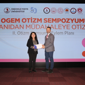 Samsun'da “Tanıdan Müdahaleye Otizm” temasıyla sempozyum düzenlendi - fotoğraf 16