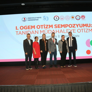 Samsun'da “Tanıdan Müdahaleye Otizm” temasıyla sempozyum düzenlendi - fotoğraf 23