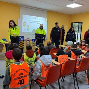 Polis Haftasında Minik Kalplere Dokunuş - fotoğraf 2