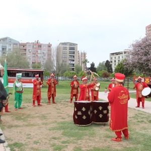 8 NİSAN DÜNYA ROMANLAR GÜNÜ ETKİNLİKLERİ - fotoğraf 3