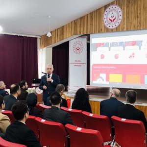2025 Aile Yılı Kapsamında Kamu Kurum Ve Kuruluşlarına Düşen Görev ve Sorumluluklar ile İl Eylem Planı Toplantısı Gerçekleştirildi.  - fotoğraf 3