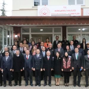 2025 Aile Yılı Kapsamında Kamu Kurum Ve Kuruluşlarına Düşen Görev ve Sorumluluklar ile İl Eylem Planı Toplantısı Gerçekleştirildi.  - fotoğraf 1