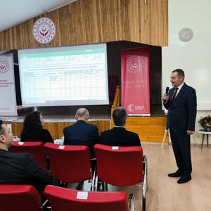 2025 Aile Yılı Kapsamında Kamu Kurum Ve Kuruluşlarına Düşen Görev ve Sorumluluklar ile İl Eylem Planı Toplantısı Gerçekleştirildi.  - fotoğraf 7