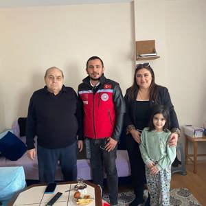 İl Müdürlüğümüze bağlı Sosyal Hizmet Merkezlerimiz tarafından İl genelinde kıymetli Şehit Yakınlarımız ve Kahraman Gazilerimizi ziyaretlere devam ediyoruz.  - fotoğraf 1