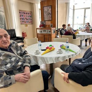 İl Müdürlüğümüze bağlı kuruluşumuz Etiler Huzurevi sakinlerimiz, Bakanlığımızın "Torunum Olur Musun?" projesi kapsamında Oya Kayacık Çocuk Evleri Sitesi çocuklarımız ile bir araya gelmiştir.  - fotoğraf 3