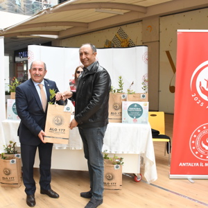 2025 Aile Yılı Etkinlikleri Kapsamında Fidan Dağıtım Etkinliği Gerçekleştirdik - fotoğraf 11