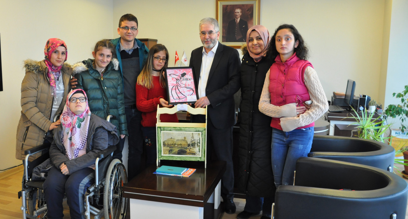 Engelli ve Yaşlı Hizmetleri Genel Müdürlüğü Devrek Engelsiz Yaşam Bakım ve Rehabilitasyon Merkezi’nde Kalan Engellileri Misafir Etti