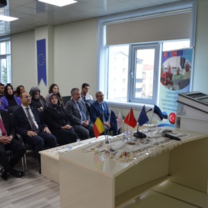 Yaşlıların Dijital Okuryazarlık ve Katılımını Güçlendirmek İçin Erasmus Yolculuğu Proje Lansmanı - fotoğraf 2