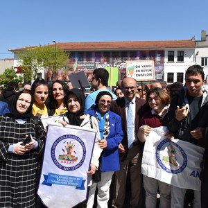 Otizmi yalnızca bir ay değil, her gün fark ediyoruz! Kabul ediyor, destekliyor, birlikte yürüyoruz - fotoğraf 13