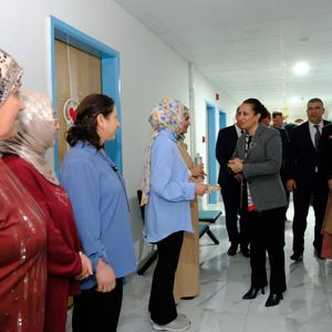 Sayın Valimiz Tülay Baydar Bilgihan  İhtisaslaşmış Çocuk Evleri Sitesi’nde kalan çocuklarımızı ziyaret etti. - fotoğraf 3