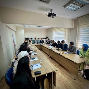 İl Müdürümüz Sn. Ömer TURAN başkanlığında, Sosyal Hizmet Merkezi Müdürlerimiz ile son üç ayda yapılan iş, işlemler ve hizmetlerle ilgili değerlendirme toplantısı gerçekleştirilmiştir. - fotoğraf 2