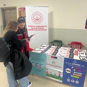 İl Genelinde Sahaya Çıkan Ekiplerimiz Mobil Sosyal Hizmet Noktalarında Koruyucu ve Önleyici Sosyal Hizmet Modelleri Hakkında, Bilgilendirme ve Broşür Dağıtımı Gerçekleştirilmiştir. - fotoğraf 5