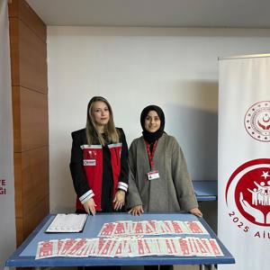 İl Genelinde Sahaya Çıkan Ekiplerimiz Mobil Sosyal Hizmet Noktalarında Koruyucu ve Önleyici Sosyal Hizmet Modelleri Hakkında, Bilgilendirme ve Broşür Dağıtımı Gerçekleştirilmiştir. - fotoğraf 1