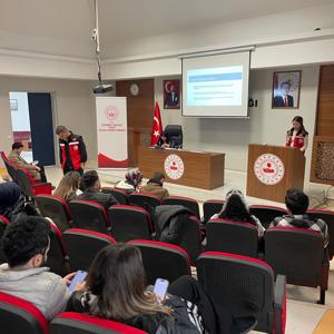 2025 Aile Yılı kapsamında 'Evlenecek Gençlerin Desteklenmesi Projesi' ile Evlilik Kredisi onaylanan çiftlerimize 'Evlilik Öncesi Eğitim Programı' kapsamında eğitimler vermeye devam ediyoruz. - fotoğraf 1