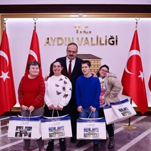 Farkındayız ve Her Zaman Yanınızdayız. - fotoğraf 1
