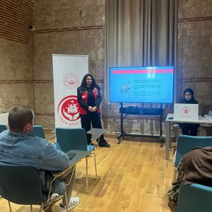 2025 Aile Yılı kapsamında 'Evlenecek Gençlerin Desteklenmesi Projesi' ile Evlilik Kredisi onaylanan çiftlerimize 'Evlilik Öncesi Eğitim Programı' kapsamında eğitimler vermeye devam ediyoruz. - fotoğraf 3