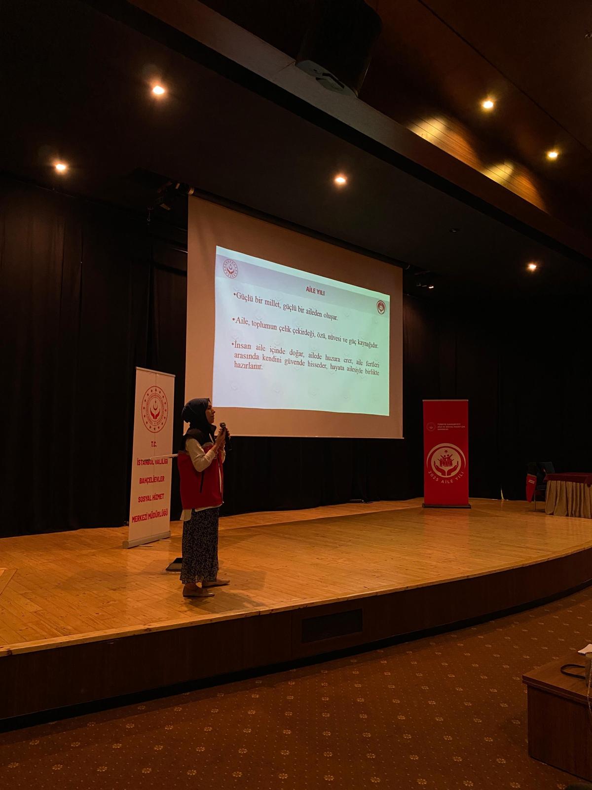 2025 Aile Yılı kapsamında 'Evlenecek Gençlerin Desteklenmesi Projesi' ile Evlilik Kredisi onaylanan çiftlerimize 'Evlilik Öncesi Eğitim Programı' kapsamında eğitimler vermeye devam ediyoruz.