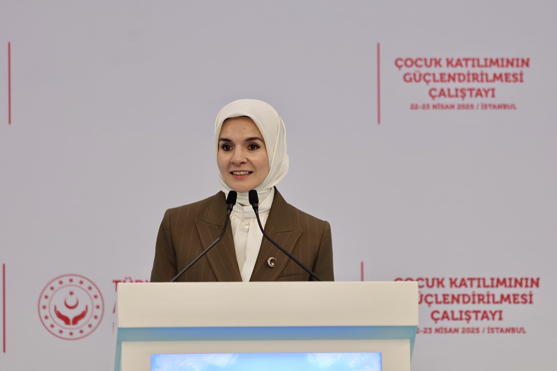 Çocuk Katılımının Güçlendirilmesi Çalıştayı Bakanımız Sn. Mahinur ÖZDEMİR GÖKTAŞ ‘ın başkanlığında 81 ilden Çocuk Hakları Komitesi üyesi çocuklarımızın katılımıyla ilimizde gerçekleştiriliyor…