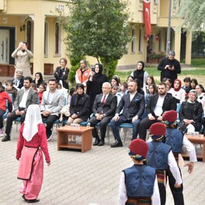 Geleceğin Büyükleri, Bugünün Coşkulu Çocuklarıyla 23 Nisan Ruhu - fotoğraf 1